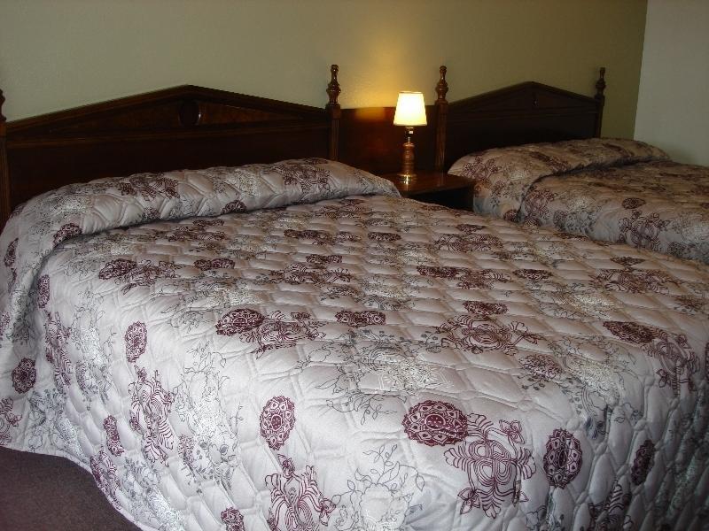Nevada Inn Room photo